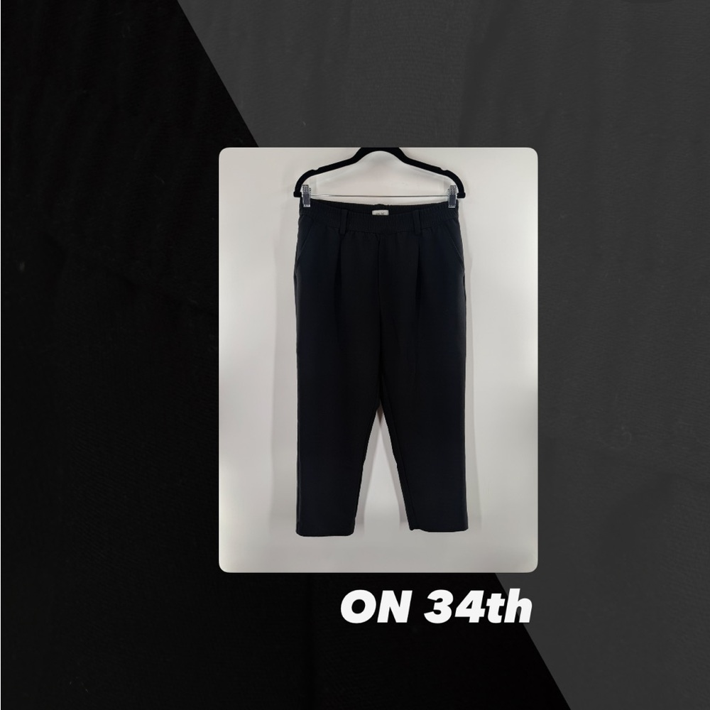 EUC On 34th Black Pull On Tapered Pants